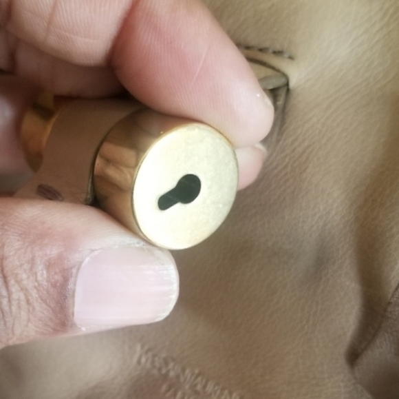 Yves Saint Laurent Beige Leather Medium Muse Satchel - Picture 7 of 17